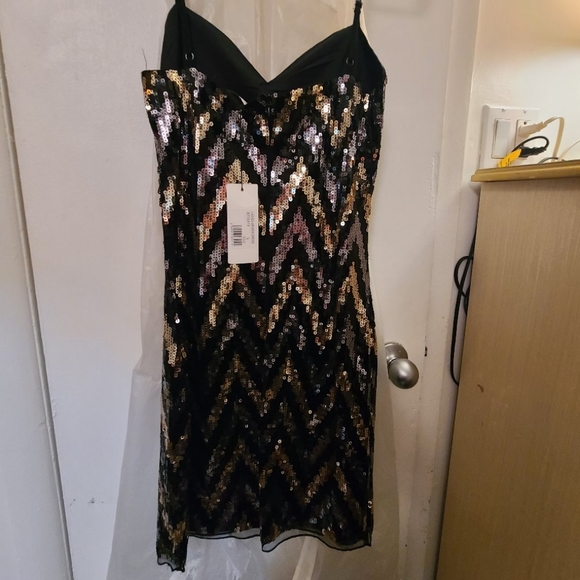 Bodycon dress - Picture 2 of 5